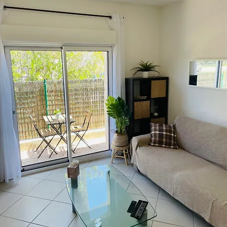 Διαμέρισμα 2 Steps From Bergerie Beach!